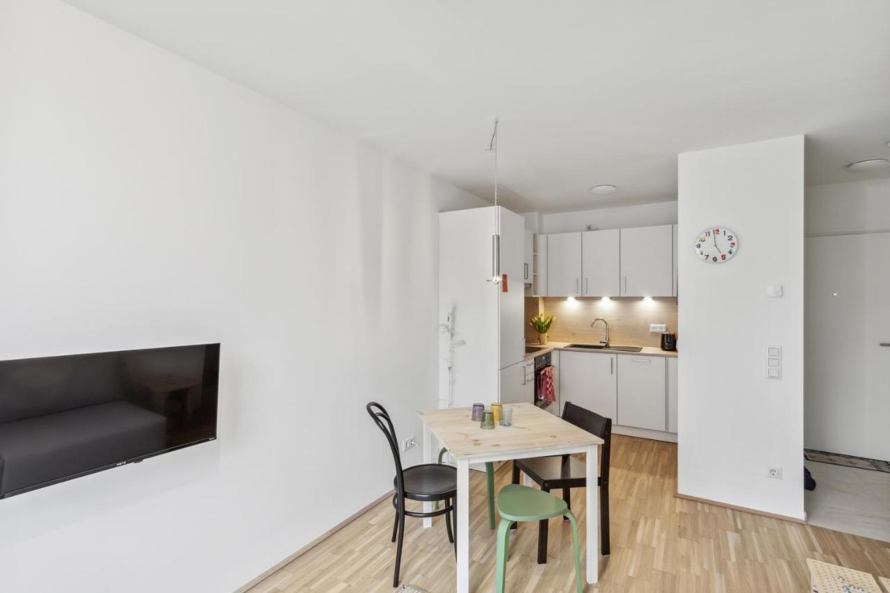 Ding Design In Brigittenau Apartment Vienna