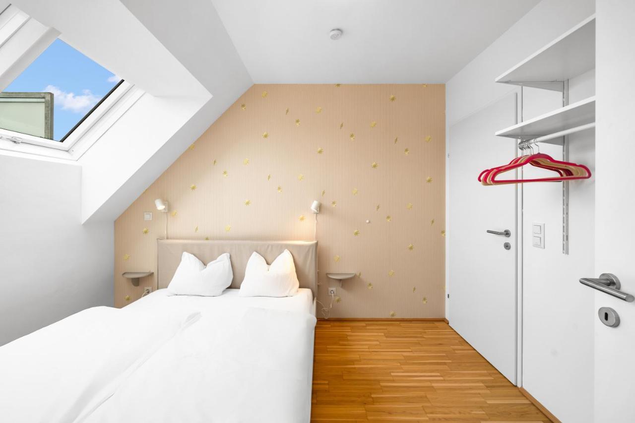 Apartment Ding Design In Brigittenau *