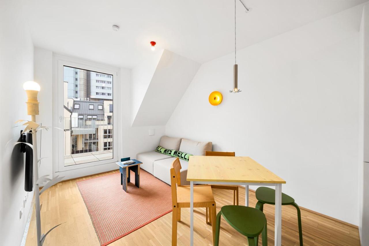 Apartment Ding Design In Brigittenau *